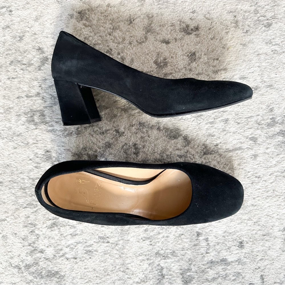 ⭐️3/$30⭐️ (bundle deal) Pumpz & Company Classic Black Heels